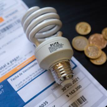 Diputadas UDI proponen renegociar tarifa eléctrica ante aumento en cuentas de la luz
